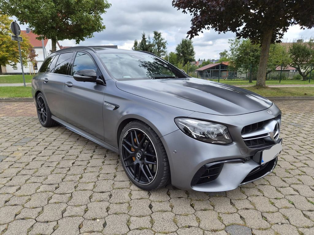 Image of Mercedes-Benz E 63 AMG