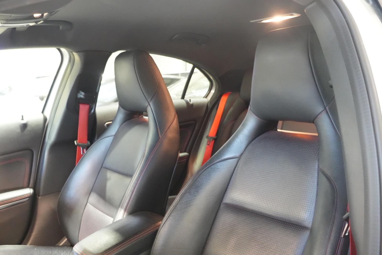 Mercedes-Benz A 250 Sport AMG-Line *LED*Memory*SHZ*