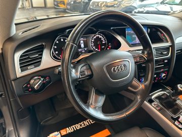 Audi A4 *3-ZONEN*MEMORY*StzHZBelftg*TEMPO*AHK*LEDER*