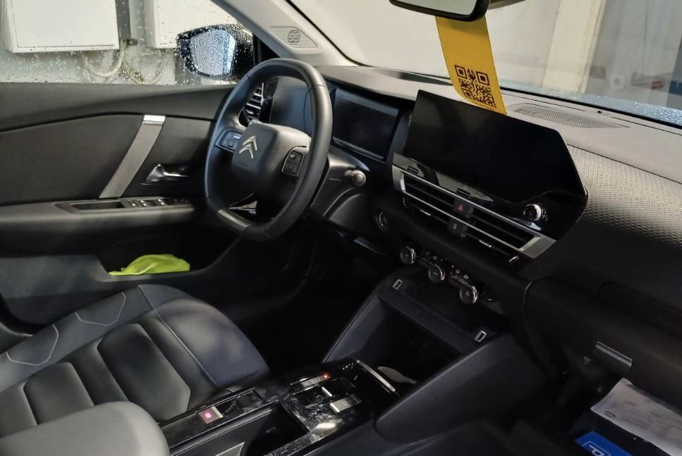 Fahrzeugabbildung Citroën C4 Lim. 1.2T PLUS NAVI/LED/KAMERA/SPORT /VIRTU.