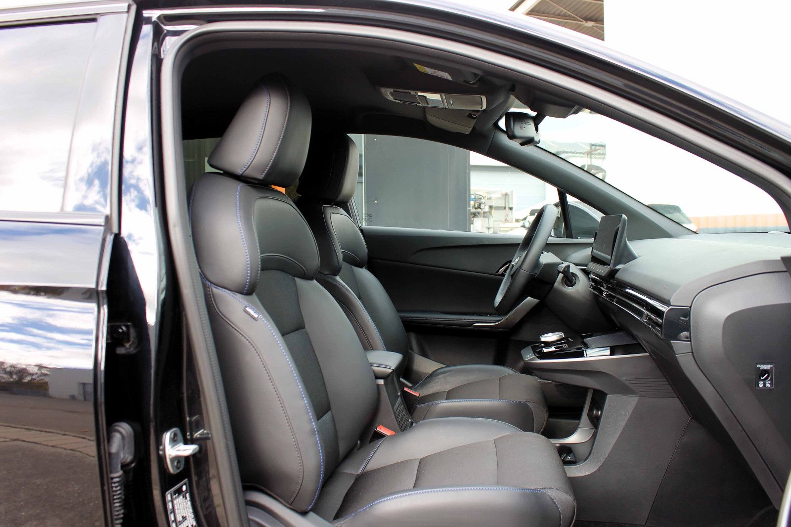 Fahrzeugabbildung MG MG4 Trophy Extended Range 77kWh ACC 360° LED BT