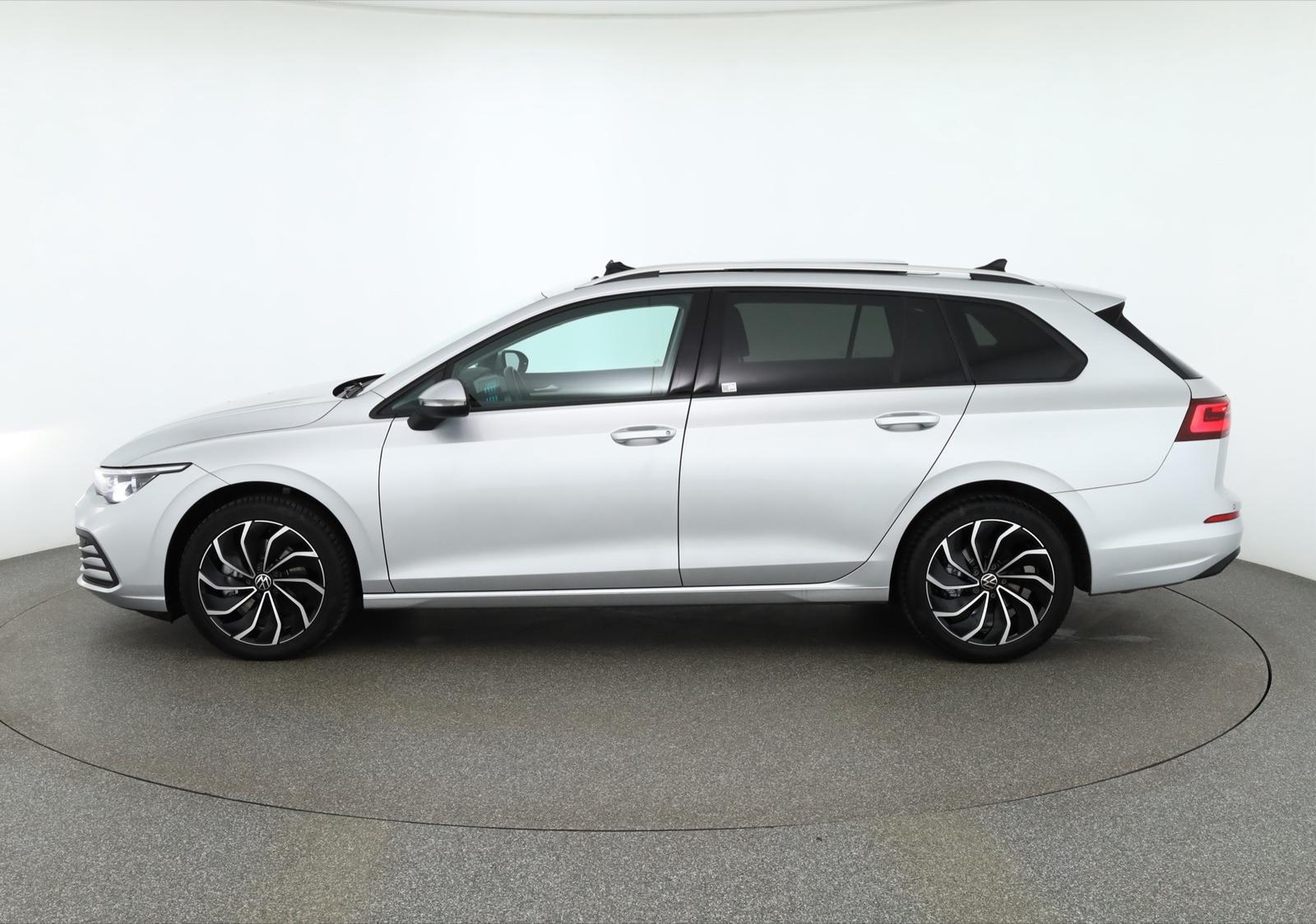 Volkswagen Golf VIII Variant 2.0 TDI DSG LED Navi Pano ACC