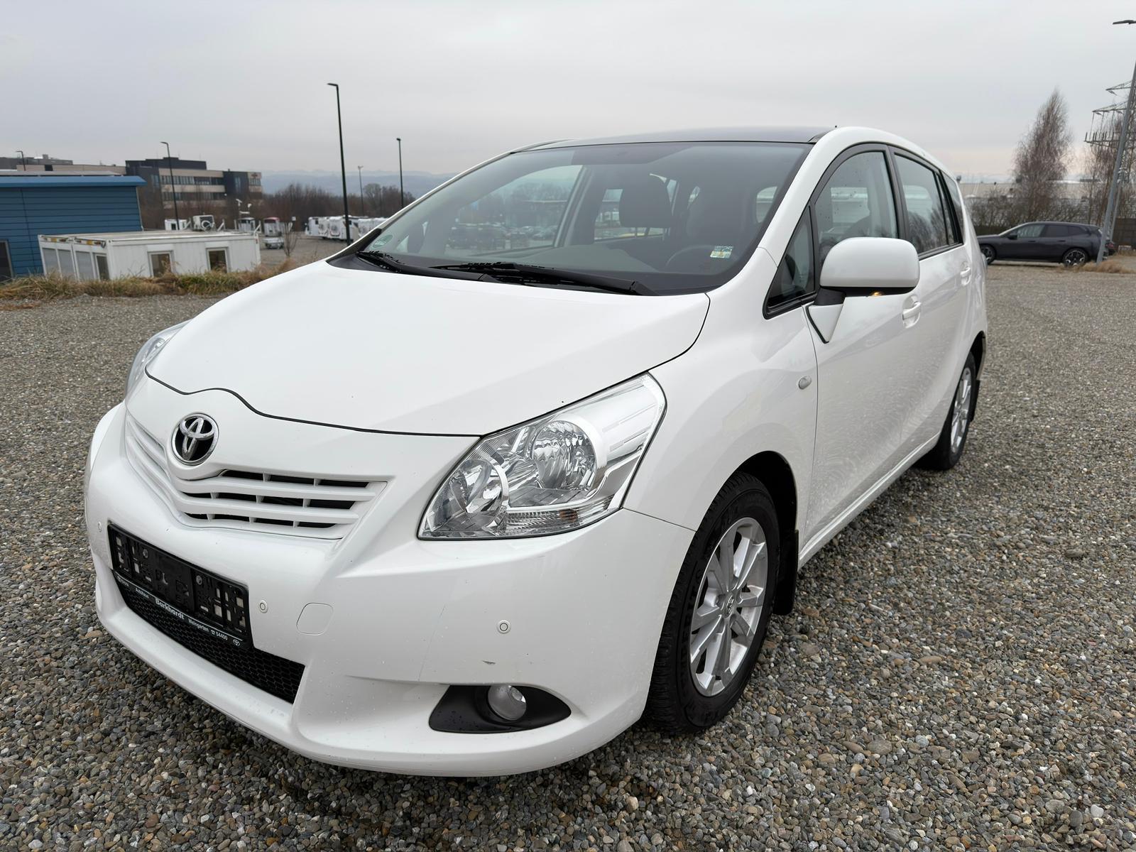 Toyota Verso 2.0 D-4D Edition*Panorama*Scheckheft*Euro5