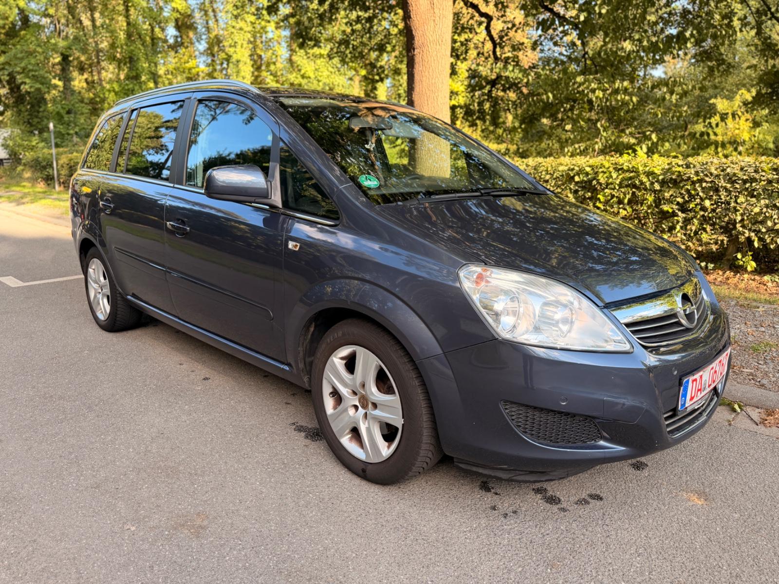 Opel Zafira B Edition,1.Hand, 7-Sitzer,AHK
