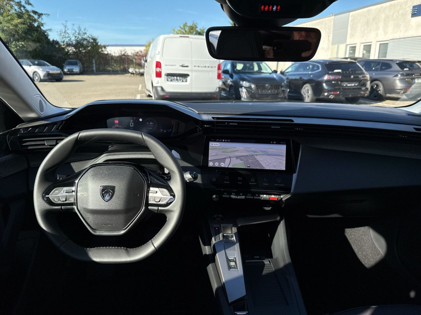 Fahrzeugabbildung Peugeot 308 SW Hybrid 145 Allure 1.2 LED ACC 2-Zonen-Kli