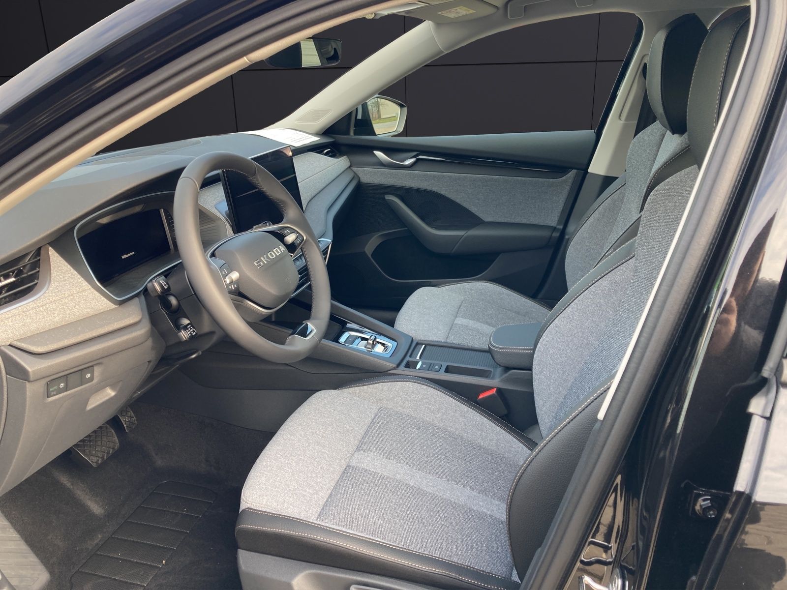 Fahrzeugabbildung SKODA Octavia Combi 2.0 TDI Selection LED-Scheinwerfer