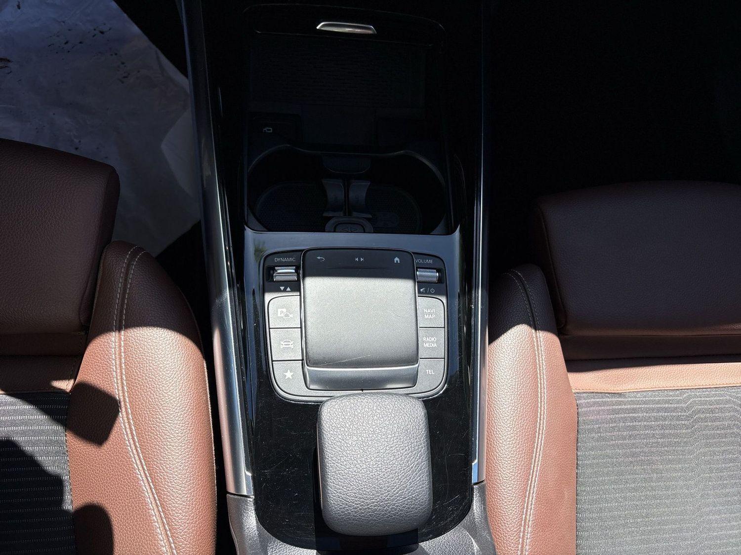 Mercedes-Benz GLA 8Fach PANO AHK ACC, миниатюра 27