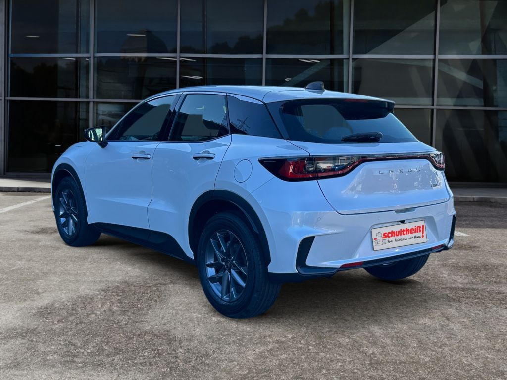 Fahrzeugabbildung Lexus LBX FWD