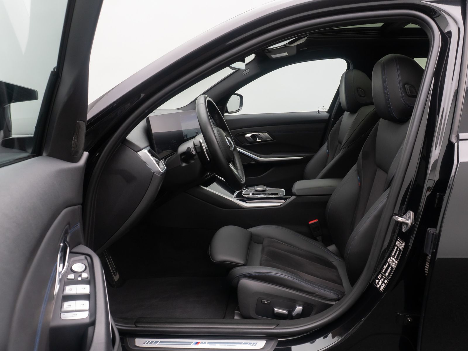Fahrzeugabbildung BMW M340d xD H/K Kamera DAB HUD Panorama AHK 19Zoll