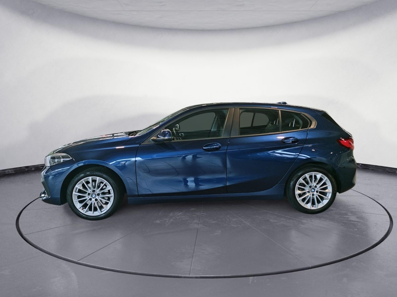 BMW 118i Advantage AHK PDC LED NAVI