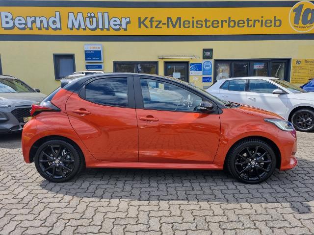 Toyota Yaris 1.5 Hybrid STYLE Autom. Navi SHZ LED 1. Hd