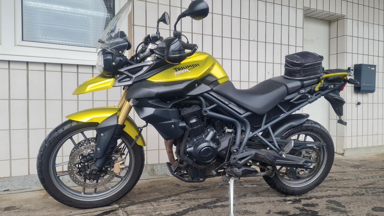 Triumph Tiger 800