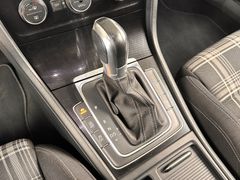 VW Golf VII Variant GTD*Temp.*Sport*LMR*Bi-Xenon*