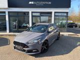 Ford Focus ST 2.0 EcoBoost *Recaro *Scheckheft - Ford Focus mit Benzin-Antrieb: Limousine, 2.0