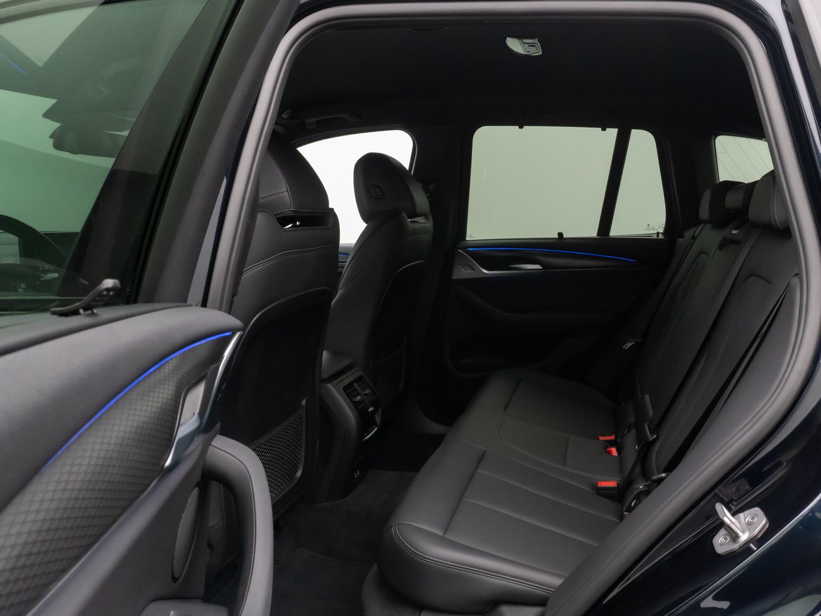 Fahrzeugabbildung BMW X3 xD20d M Sport Kamera HUD DAB HiFi Komfort 19"