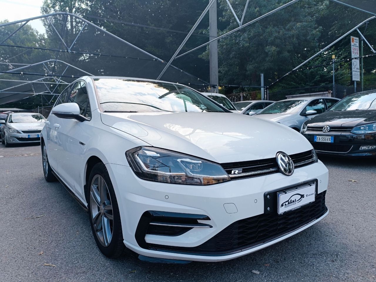 Volkswagen Golf 1.5 TSI DSG R-LINE Sport 150 CV imagem 3