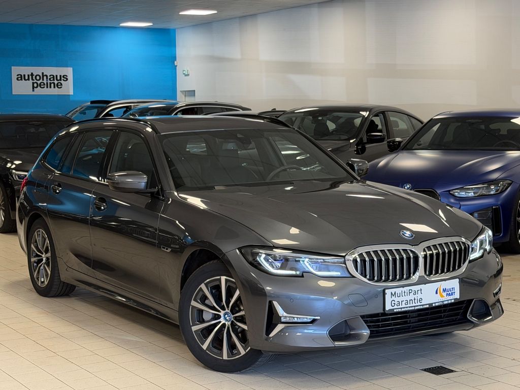 Image of BMW 330