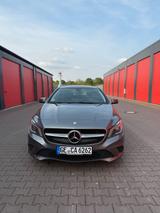 Mercedes-Benz CLA 180, AMG Line, Panorama Dach, Garagenw... - Mercedes-Benz CLA 180 in Bochum