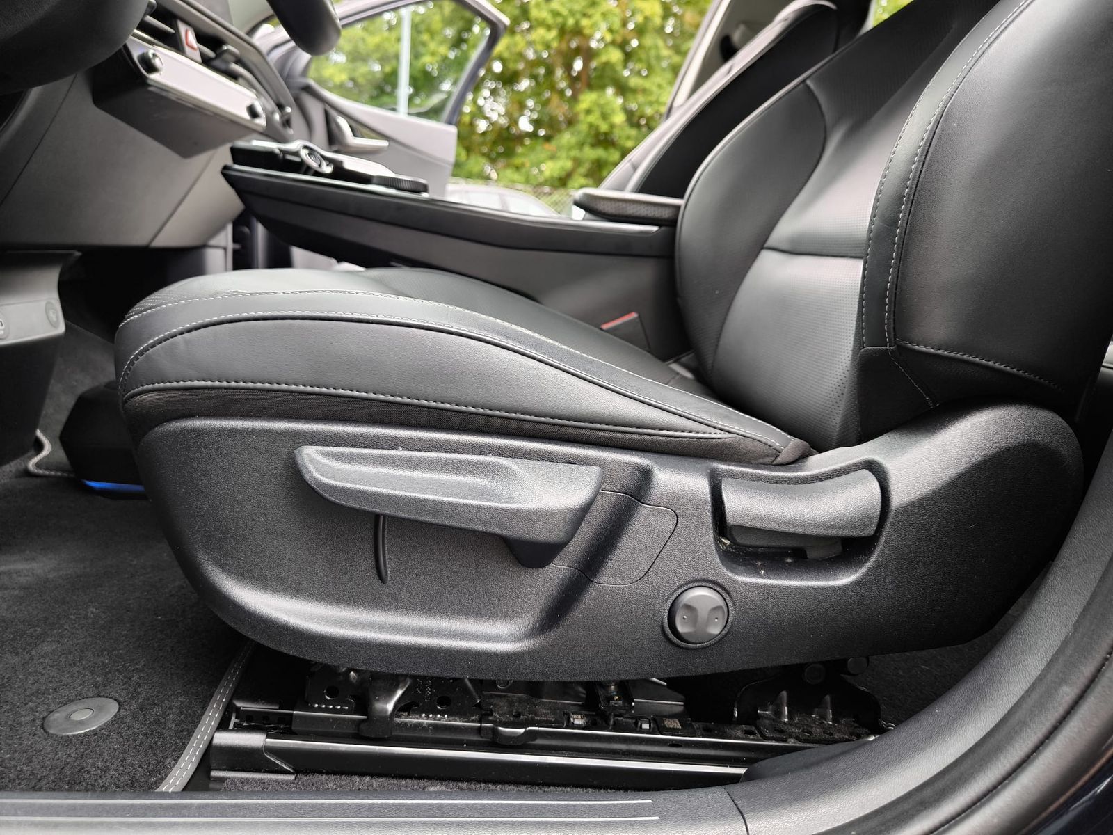 Fahrzeugabbildung Kia EV6 2WD WERKSGAR+NAVI+LED+SHZ+AHK+KAMERA+ACC+19"
