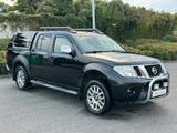 Nissan Navara Pickup Double Cab LE V6 4X4 AUTOMATIK*KAM - Nissan Navara mit Diesel-Antrieb: V6