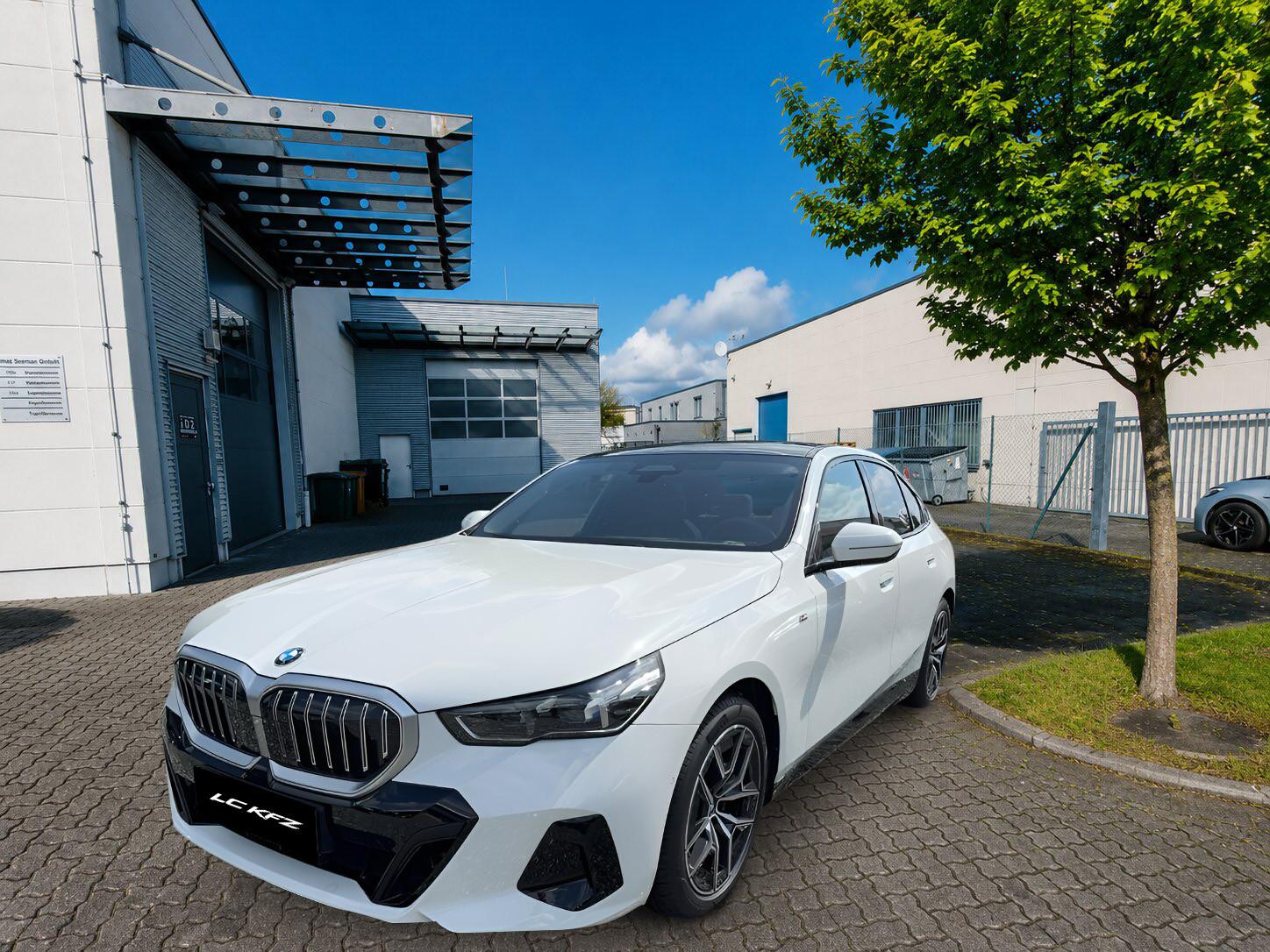 BMW 520d xDrive M-Sport /HK/PANO
