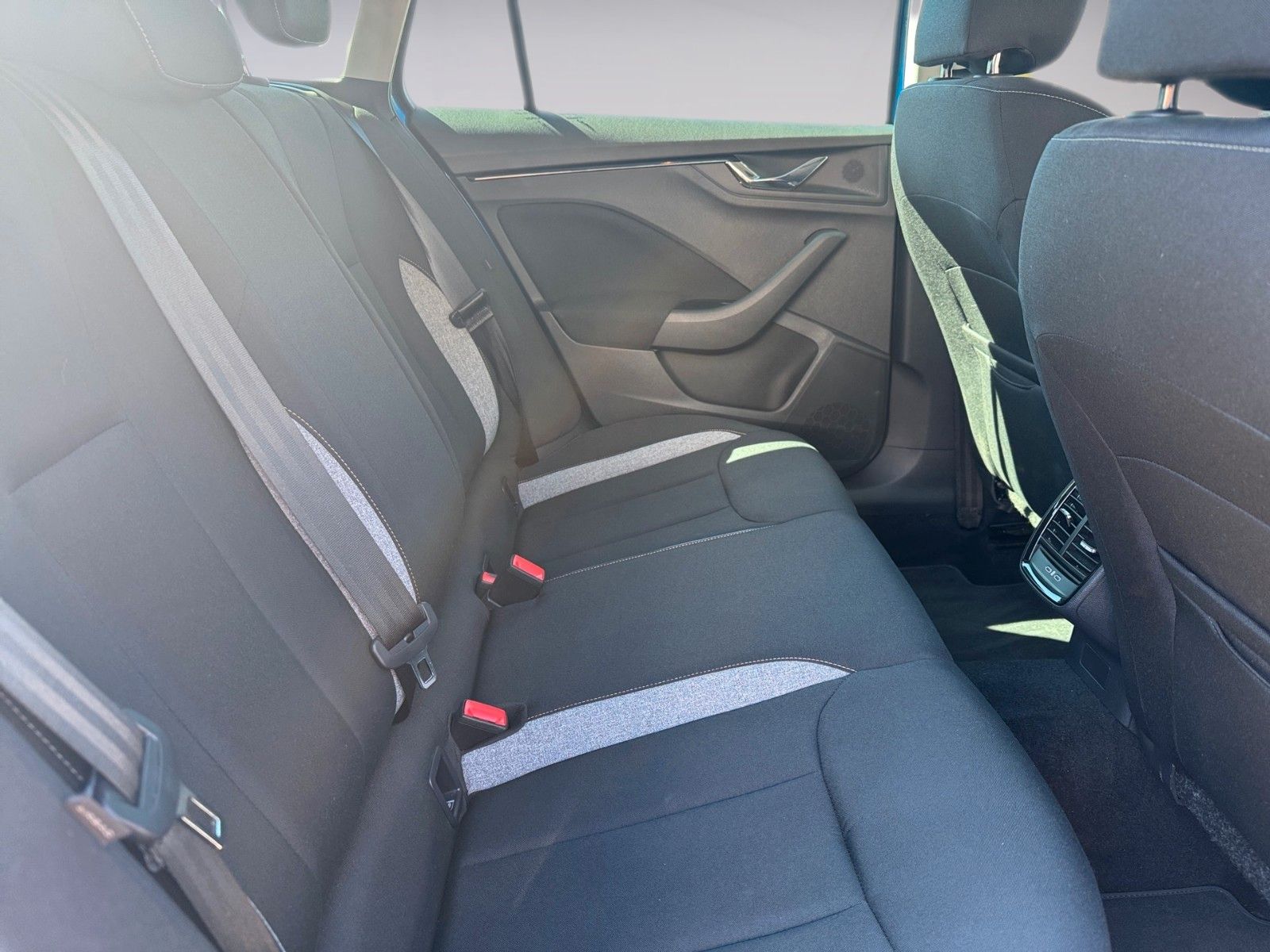 Fahrzeugabbildung SKODA Scala Selection 1.0 TSI