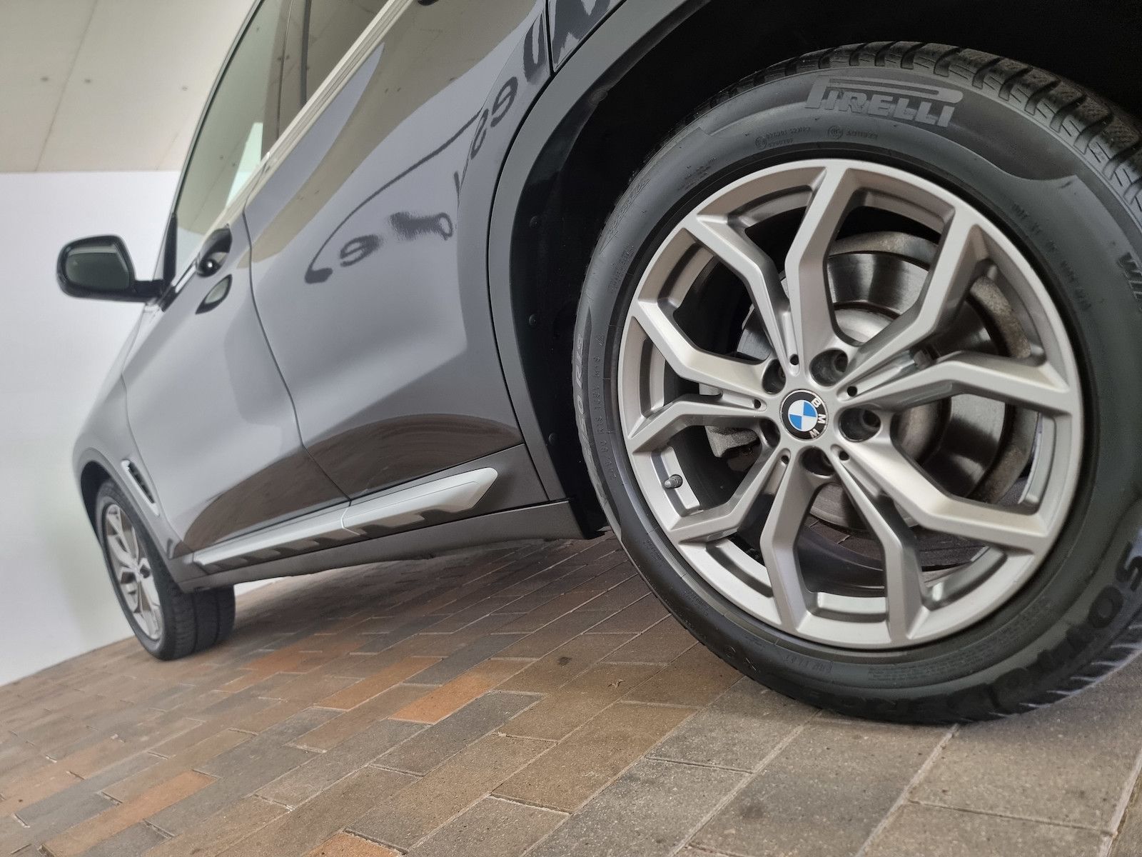 BMW X3 2.0 dA sDrive18 xLine LED AHK HeadUp Hifi foto 6