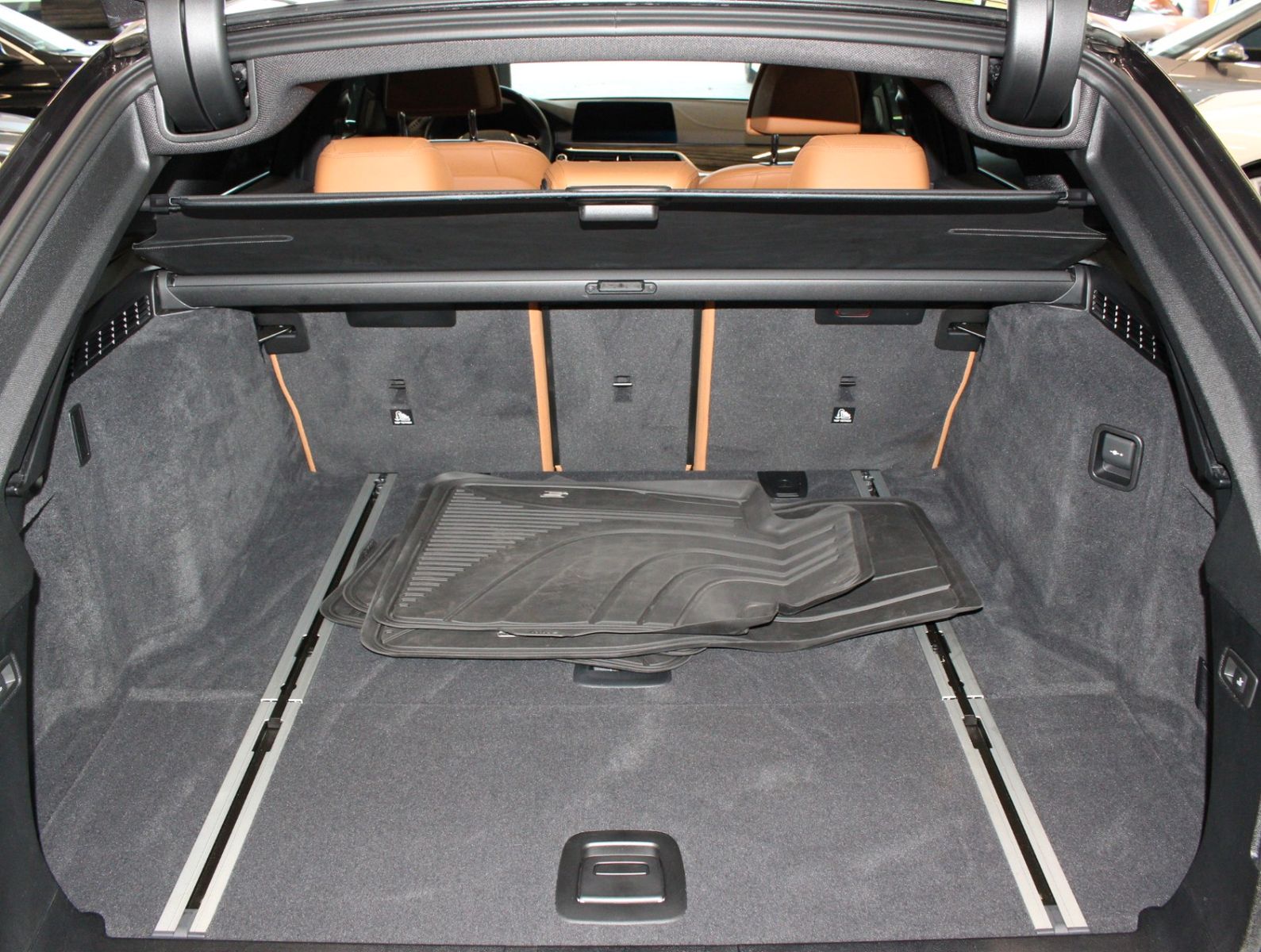 Fahrzeugabbildung BMW 520 d Touring Luxury Line 1. Hand*Pano*H&K*HUD