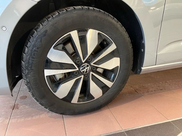 Fahrzeugabbildung Volkswagen Touran 2.0 TDI DSG 110 KW "GOAL" NAVI AHK GJR