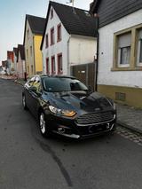 Ford Mondeo 2.0 EcoBoost Titanium  203 PS... - Ford Mondeo mit Benzin-Antrieb: Limousine, 2.0