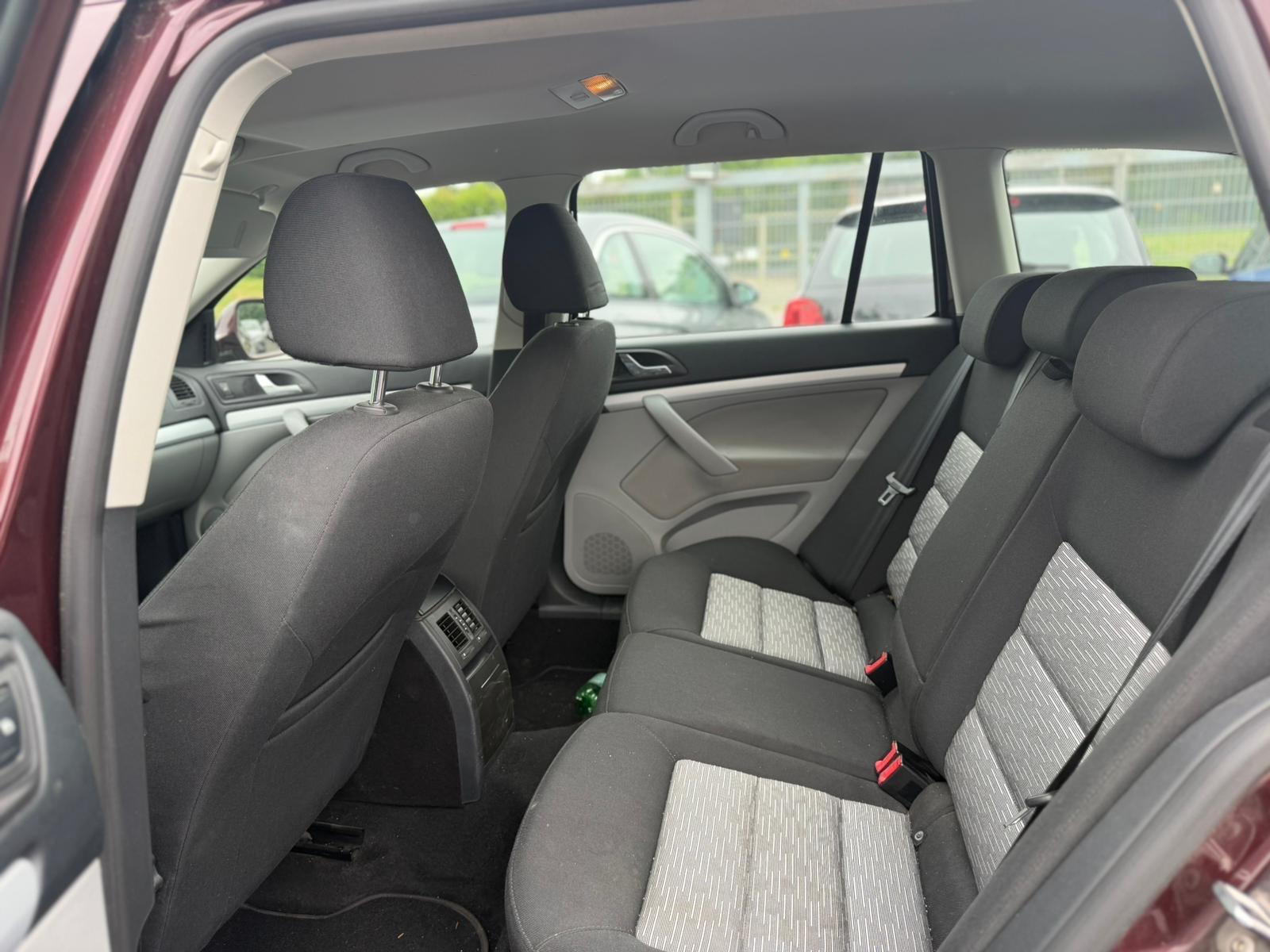 Skoda Octavia 2011 — photo 13