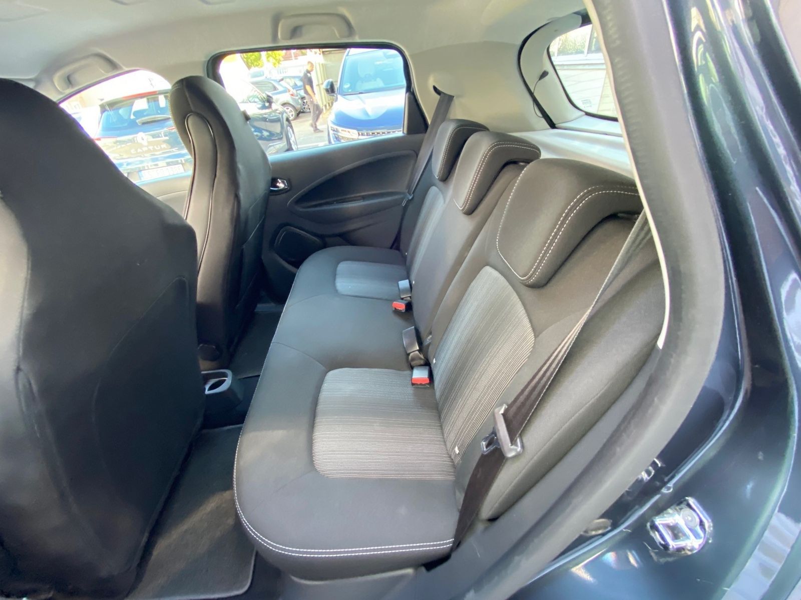 Fahrzeugabbildung Renault ZOE Life R110 Z.E 40 EPH (Batt.-miete)