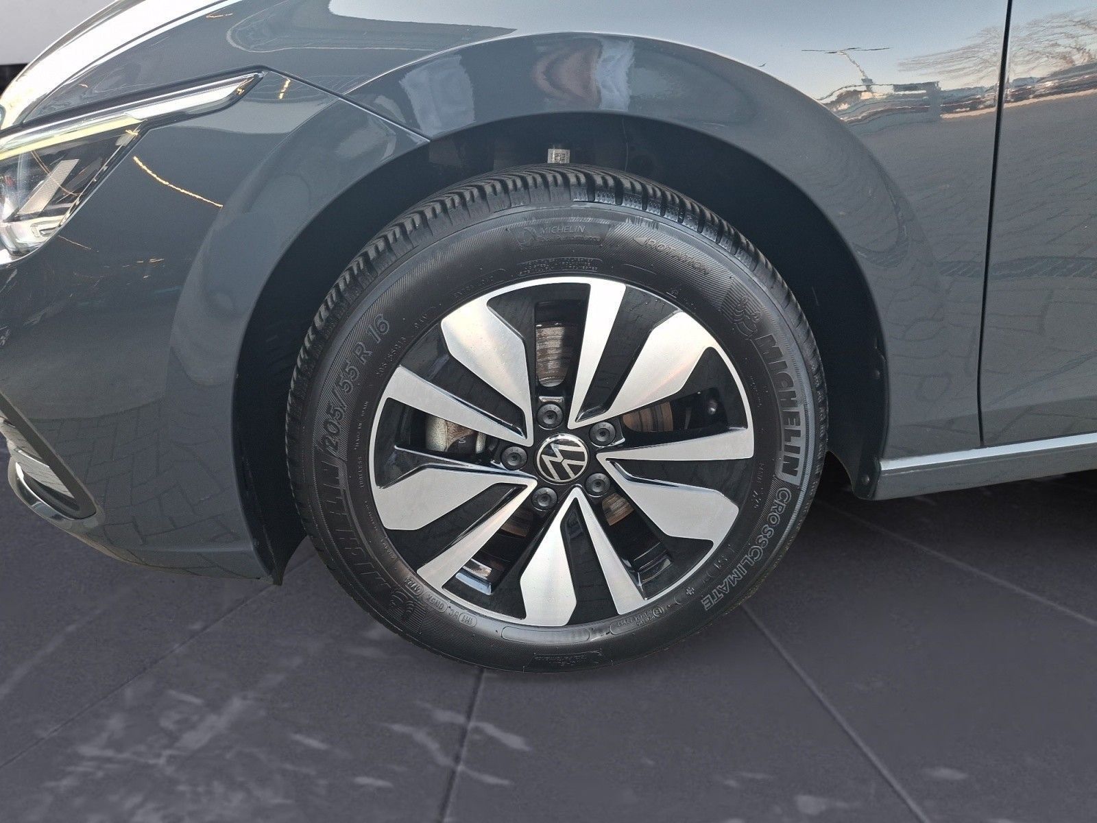 Volkswagen Golf - Bild 12