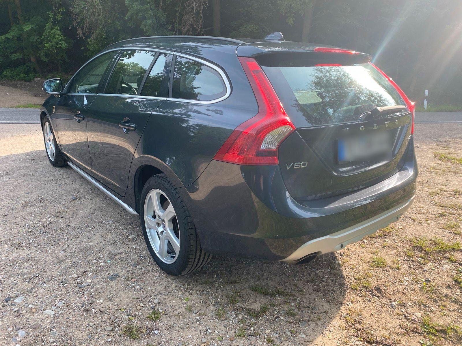 Volvo V60 2011 — photo 7
