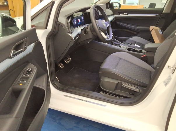Volkswagen Golf - Bild 9