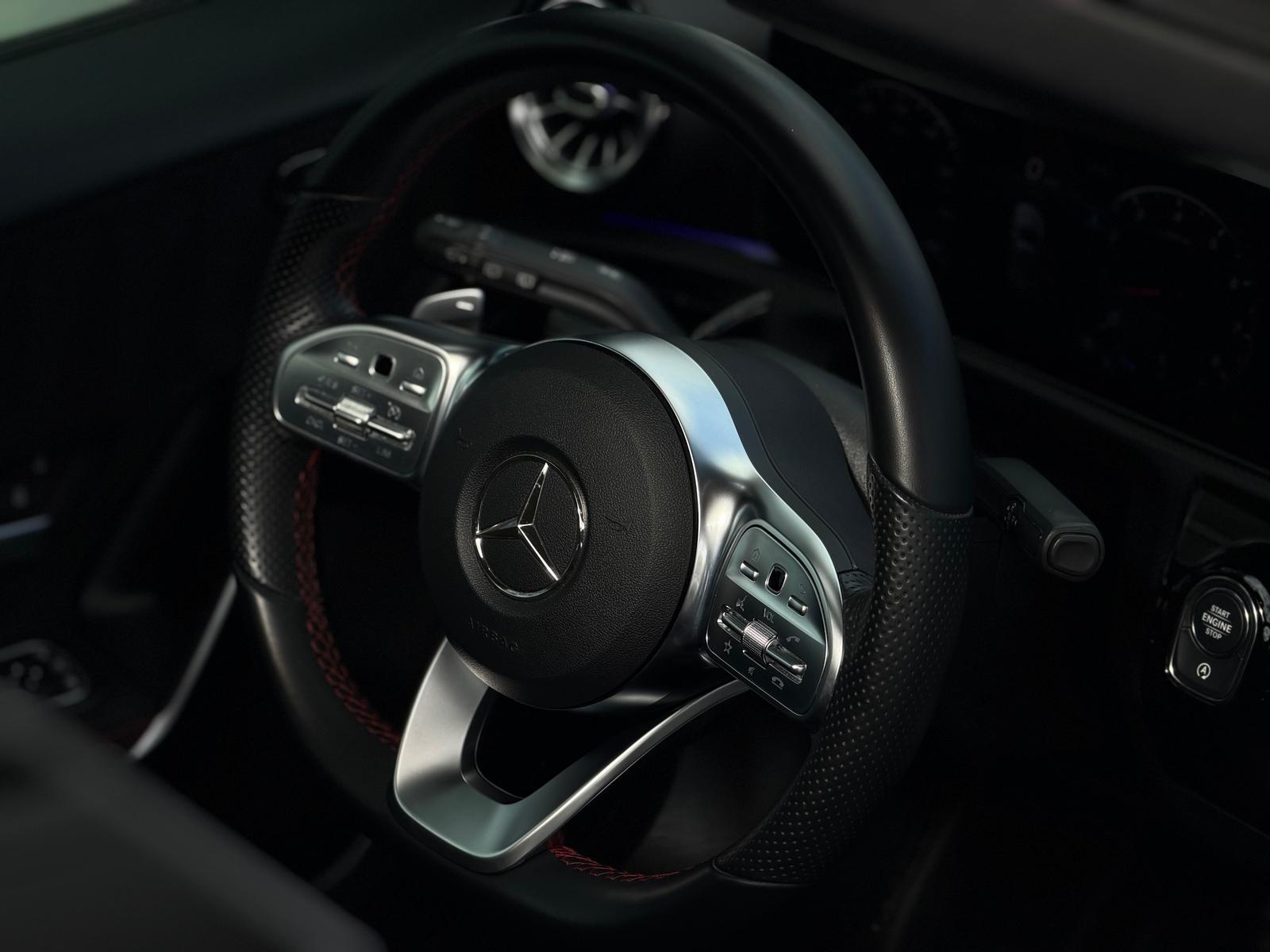 Mercedes-Benz A250*AMG*AHK*Digital*Ambiente*Pano*LED*Alcantara