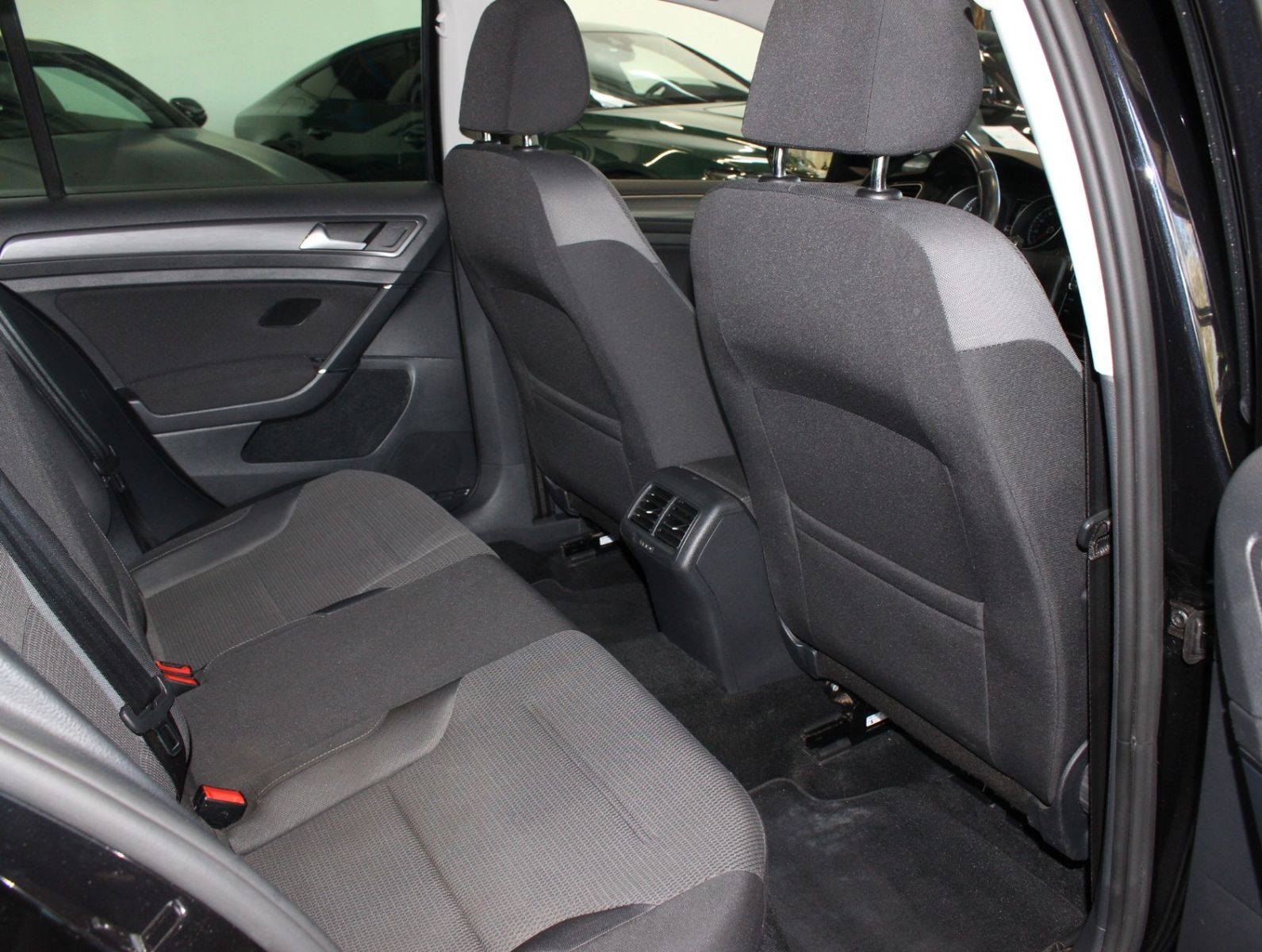Fahrzeugabbildung Volkswagen Golf 1.0 TSI BMT DSG Comfortline
