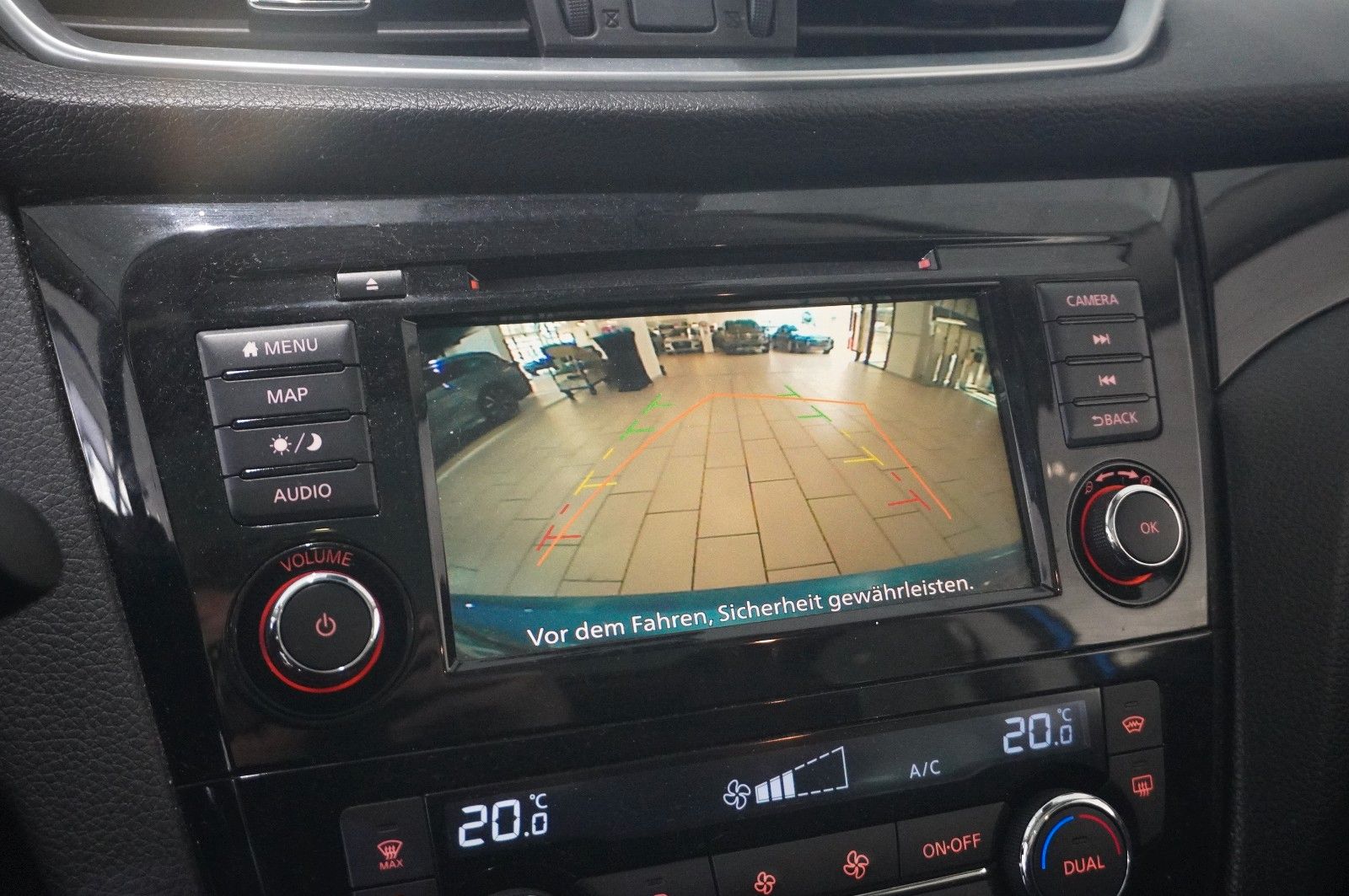 Fahrzeugabbildung Nissan Qashqai  1.3 DIG-T N-WAY NAVI/LED/KAMERA/SHZ/DAB
