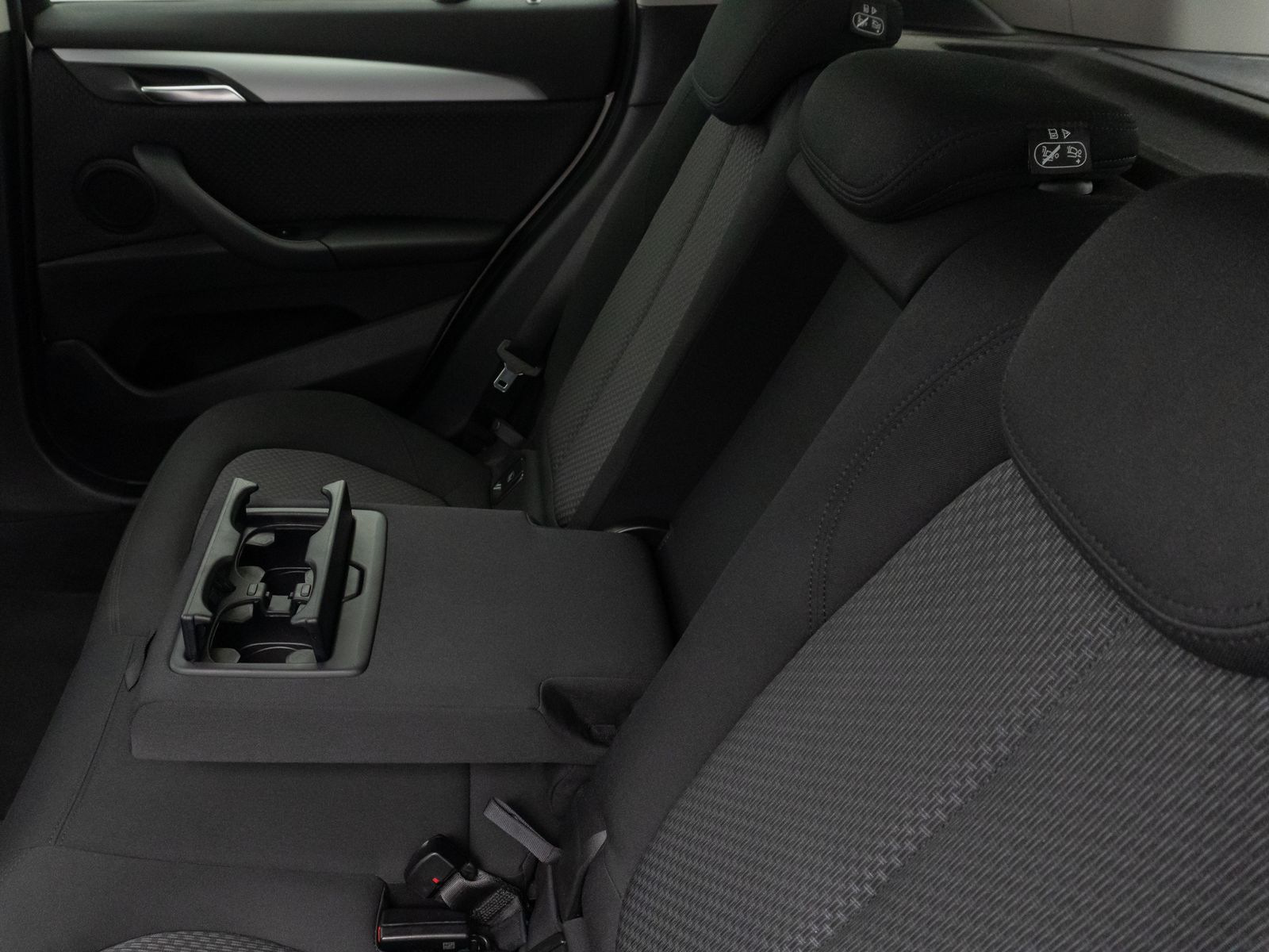 Fahrzeugabbildung BMW X1 sD18i DAB Navi Parkassist Geschwindigkeitsreg
