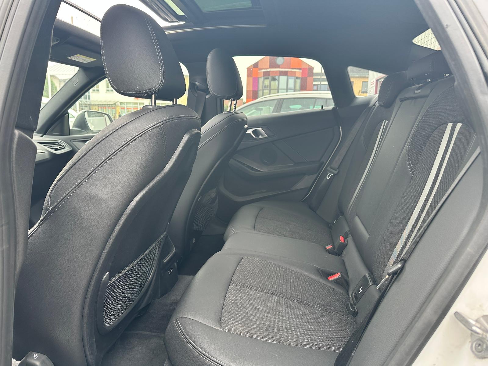 BMW 216 Gran Coupé PANO,NAVI,LED,Live Cockpit