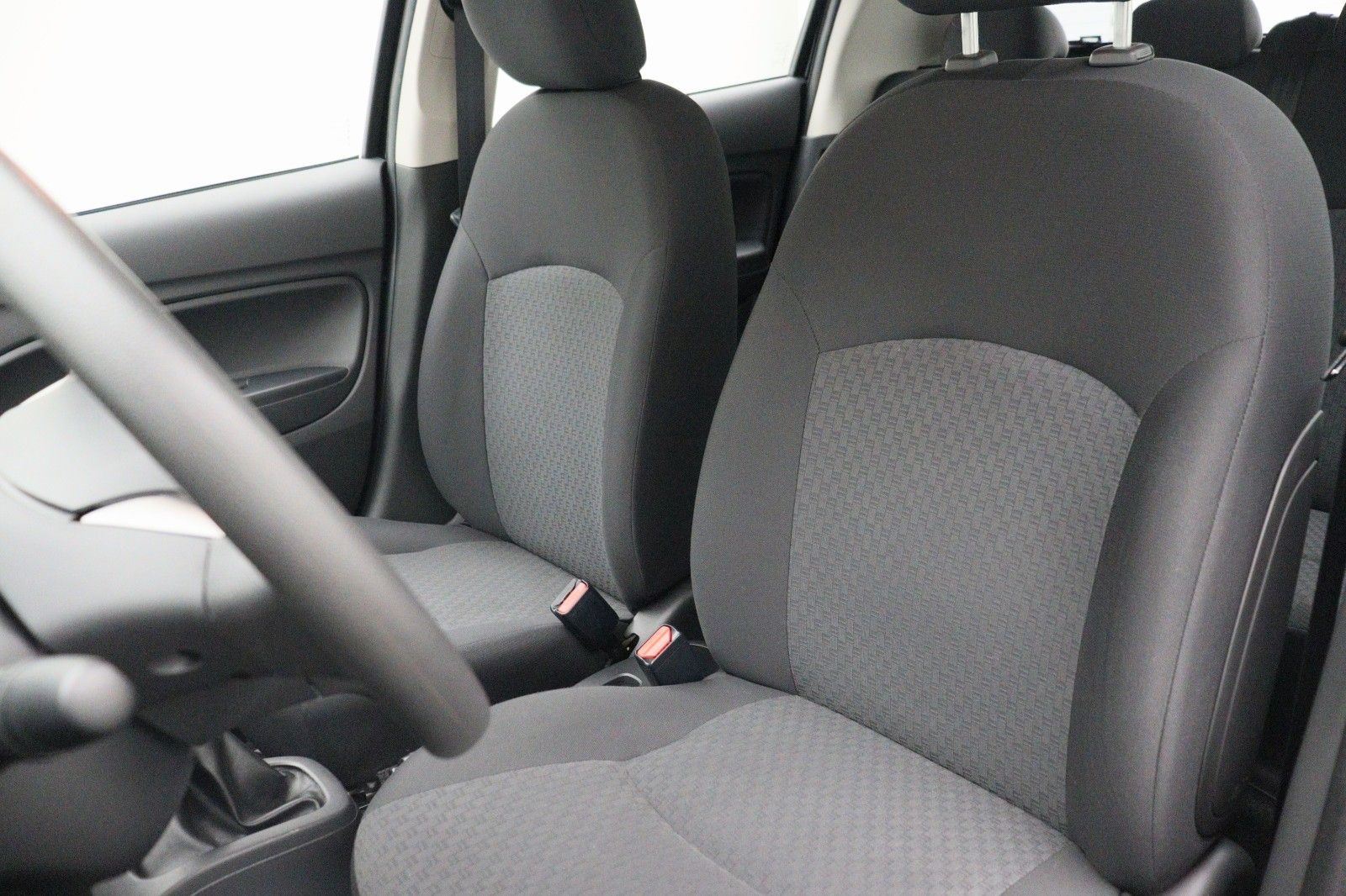 Fahrzeugabbildung Mitsubishi Space Star Edition 100