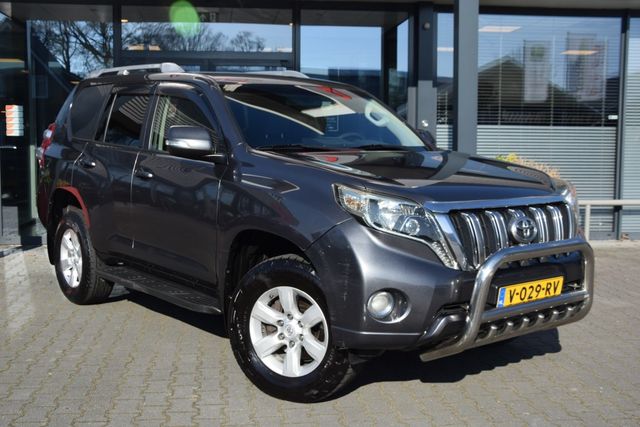 Toyota Land Cruiser 2.8 D-4D 5DRS A/T VAN  