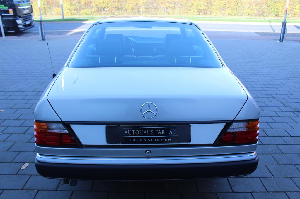 Mercedes-Benz CE 300