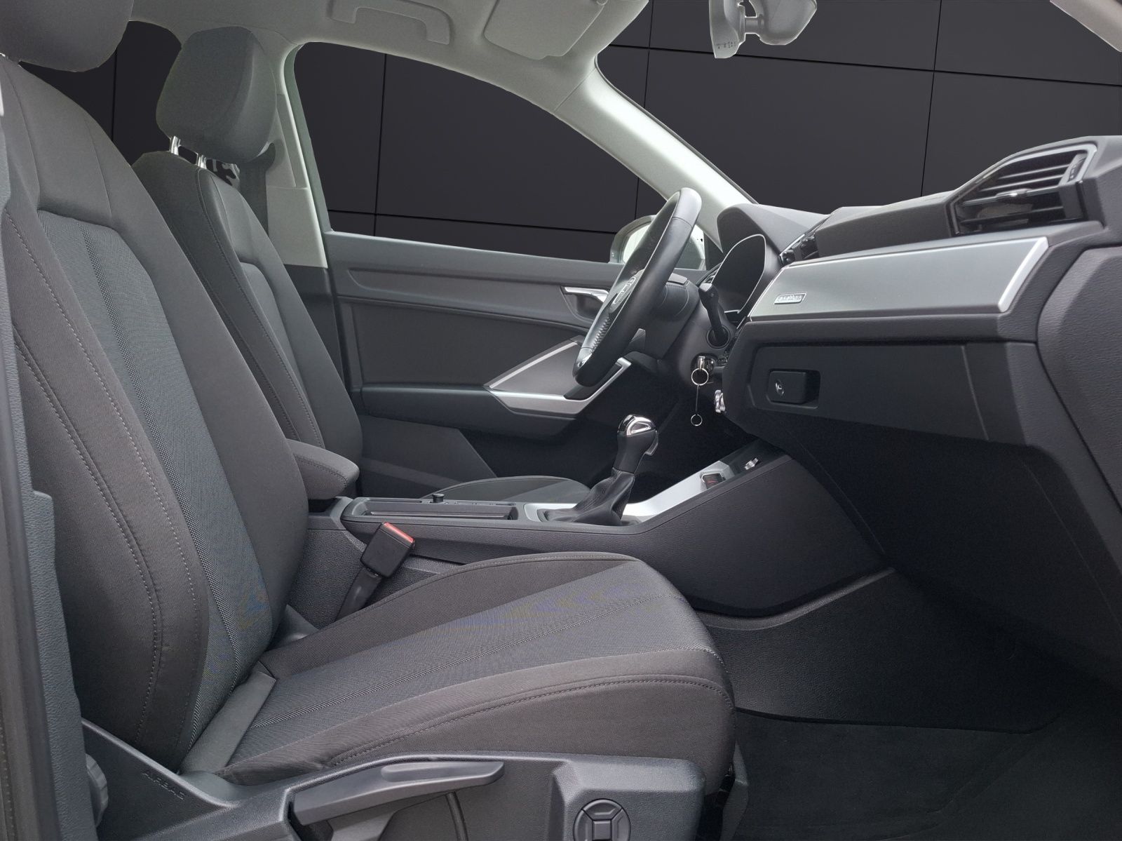Fahrzeugabbildung Audi Q3 40 TFSI advanced S-tronic quattro LED AVC ACC