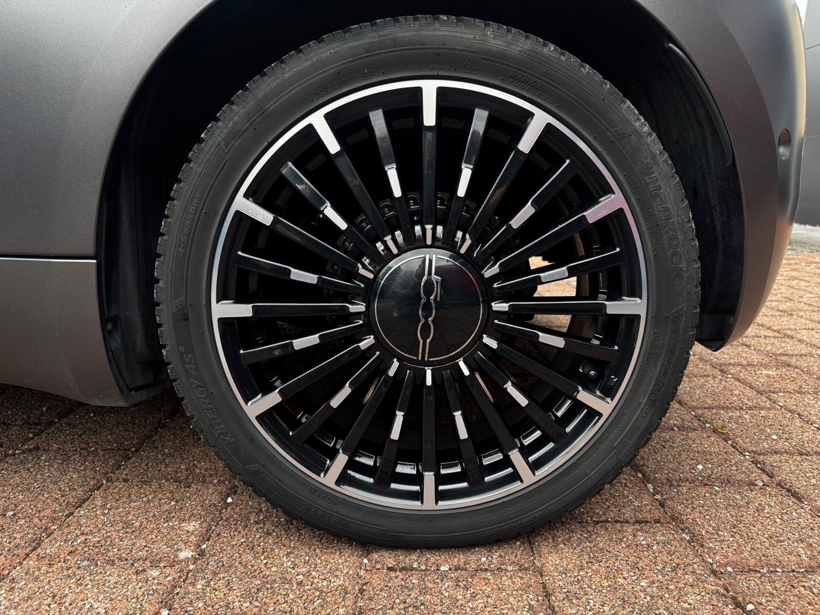 Fahrzeugabbildung Fiat 500e  3+1 Icon MATT NAVI KAMERA LED KLIMAAUT.