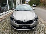 Skoda Octavia Combi Drive 4x4 - Skoda Octavia Drive mit Benzin-Antrieb