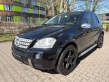 Mercedes-Benz ML 420 CDI 4MATIC AMG NAVI LEDER AHK SHZ PDCTÜV - schwarze Mercedes-Benz ML 420