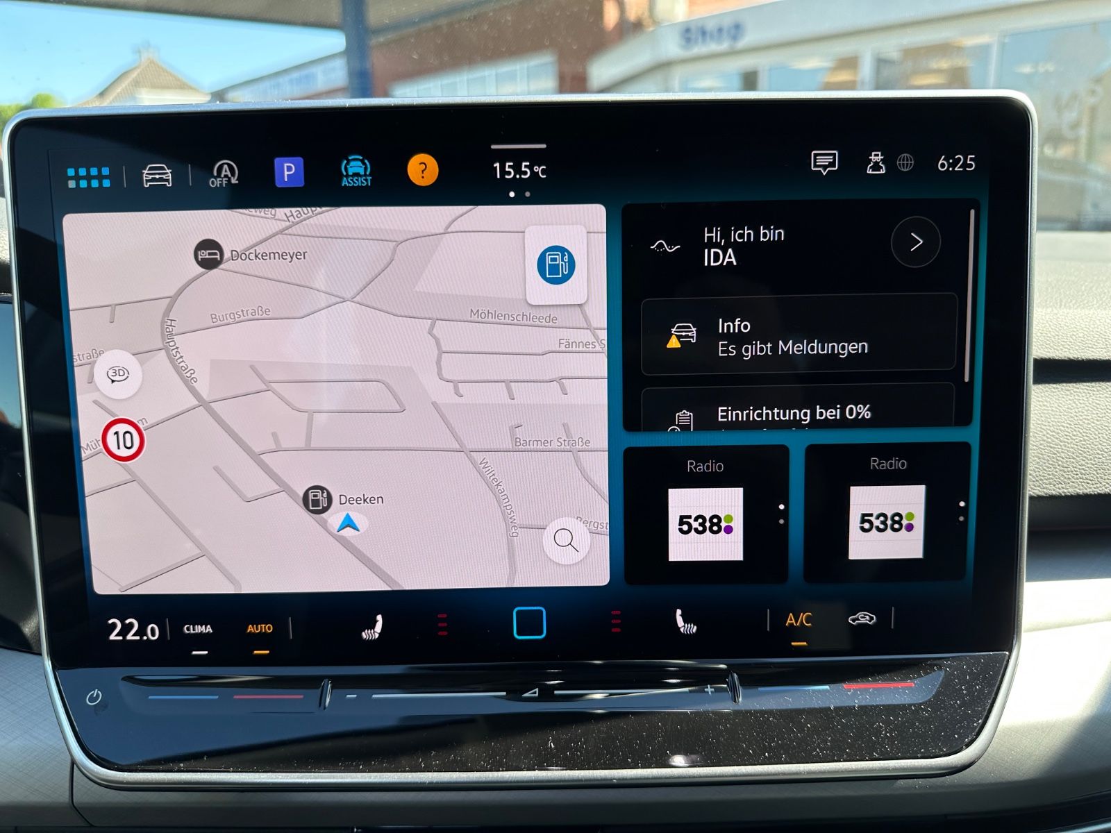 Fahrzeugabbildung Volkswagen Golf VIII Variant 1.5 TSI Life Navi/ACC/LED/Shzg