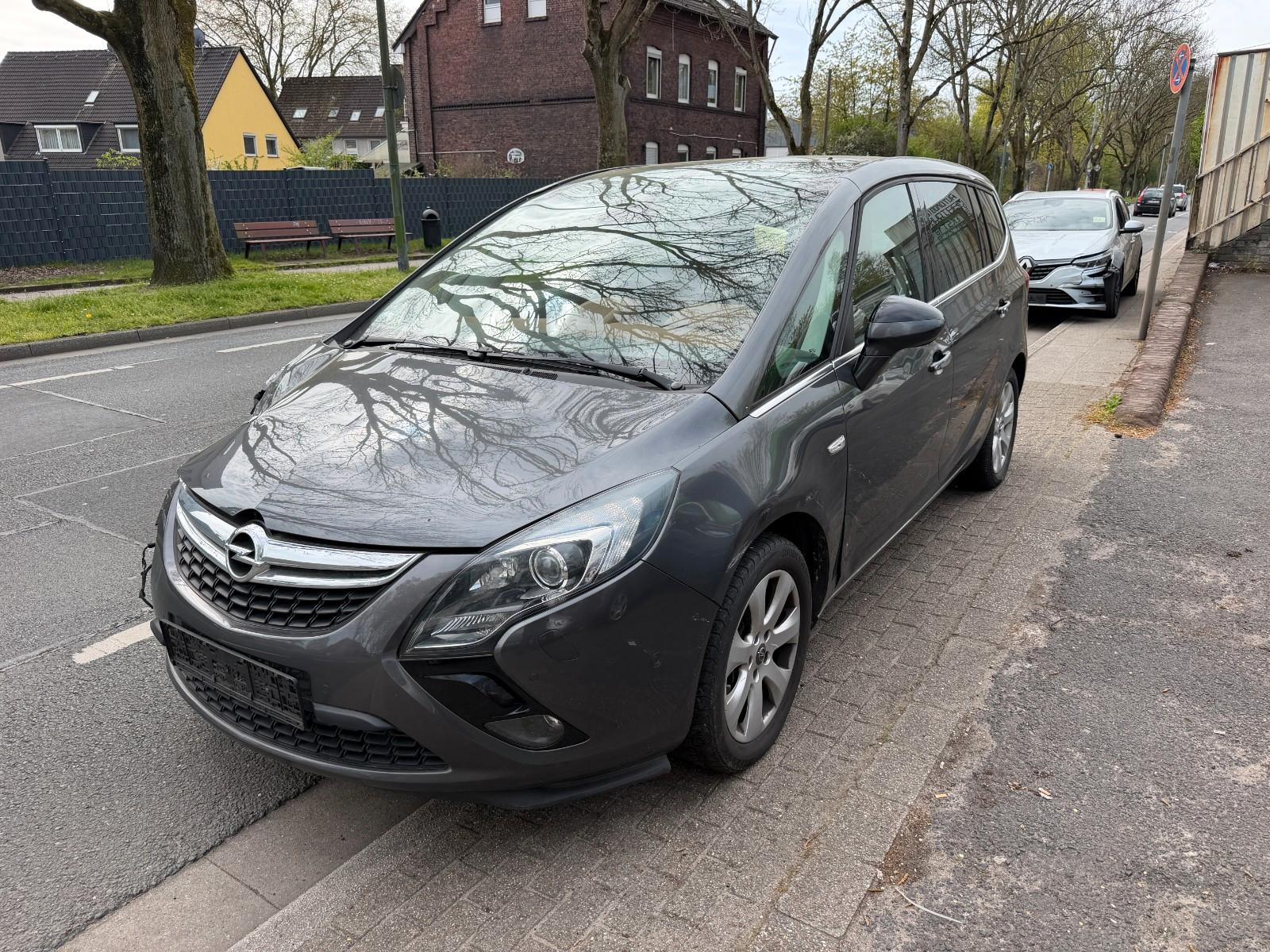 Opel Zafira C Tourer Innovation*AUT*PANORAMA*7 SITZER