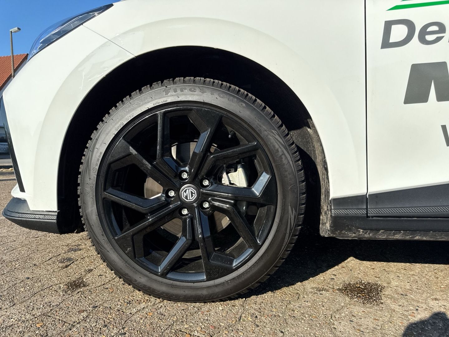 Fahrzeugabbildung MG MG4 4 Luxury 64KW Dienstwagen inkl. Winterräder